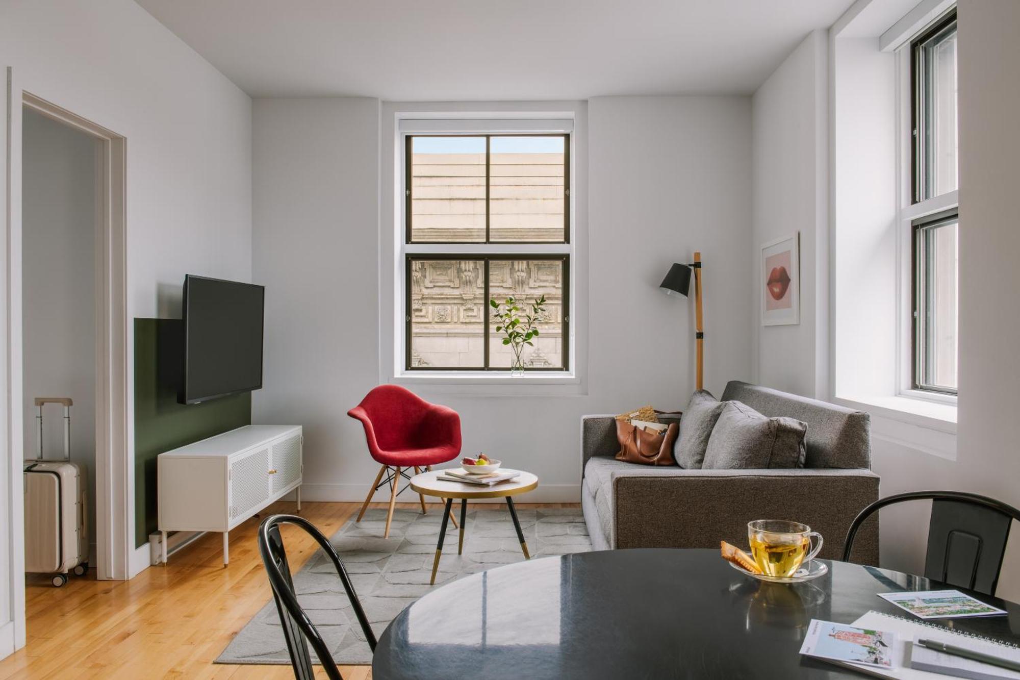 Sonder By Marriott Bonvoy Le Victoria Apartments Old Montreal Монреаль Экстерьер фото