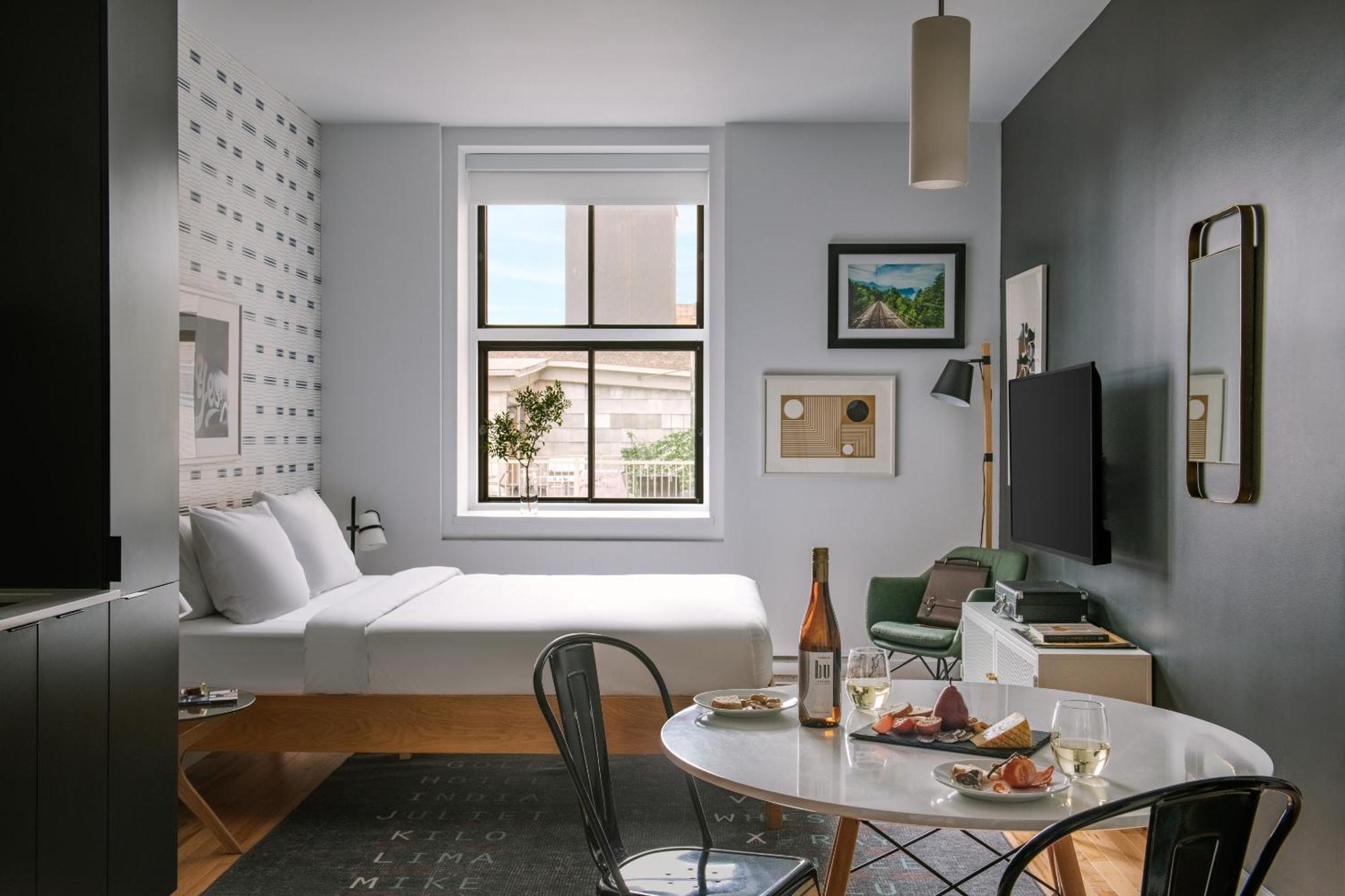 Sonder By Marriott Bonvoy Le Victoria Apartments Old Montreal Монреаль Экстерьер фото