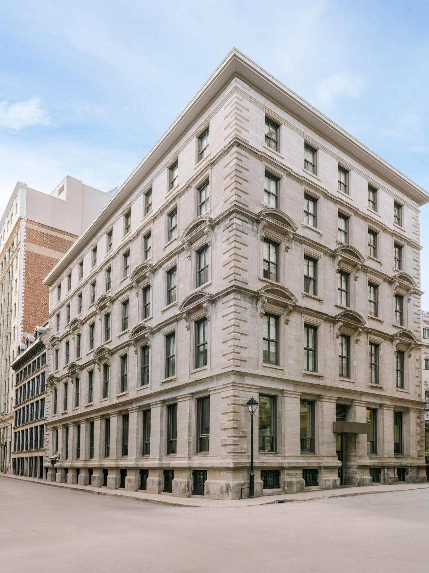 Sonder By Marriott Bonvoy Le Victoria Apartments Old Montreal Монреаль Экстерьер фото