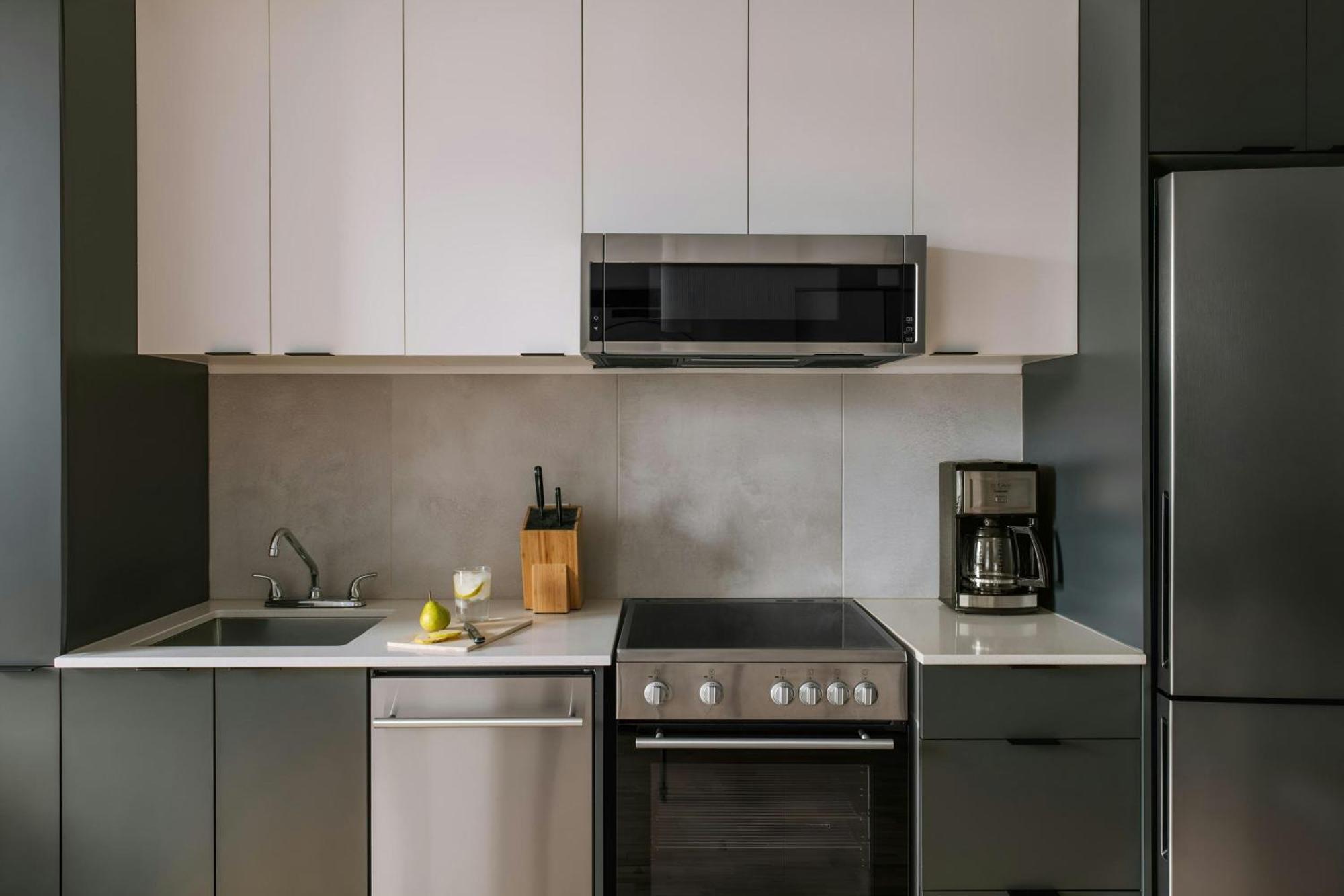 Sonder By Marriott Bonvoy Le Victoria Apartments Old Montreal Монреаль Экстерьер фото