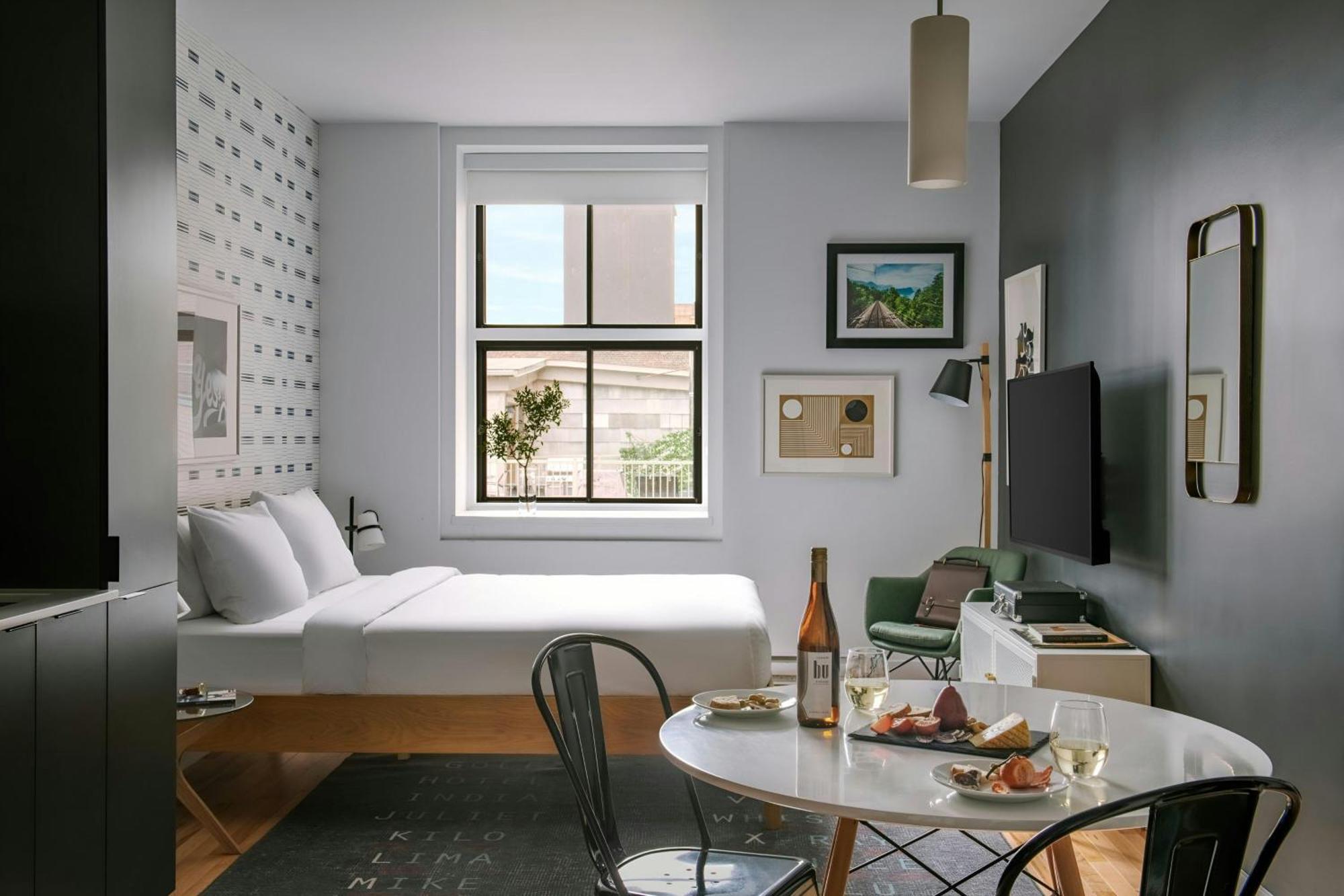 Sonder By Marriott Bonvoy Le Victoria Apartments Old Montreal Монреаль Экстерьер фото